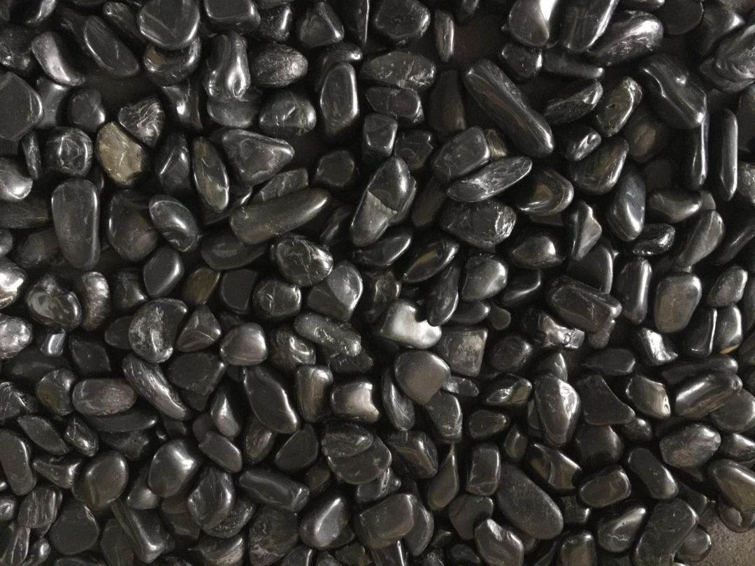 Dark Polished Black Pebbles