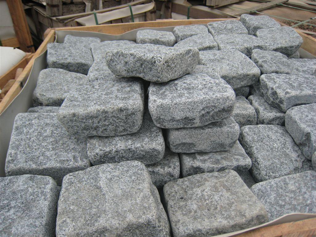 Granite Cobbles (Tumbled)
